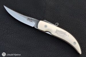 Citadel “Trey Thum Hibou”- Couteau de Poche.