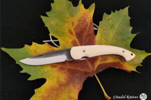 Citadel Trident Os- Couteau de Poche.