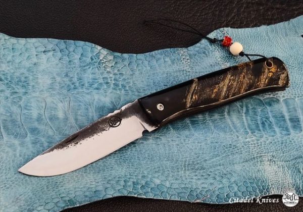 Citadel folding knife