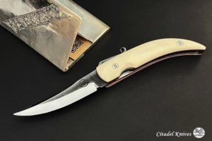 Citadel Trey Thum Bone Smooth. Folding Knife.