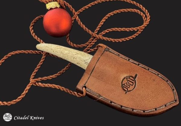 Citadel neck knife
