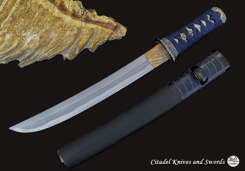 Citadel Tanto avec Kosuka