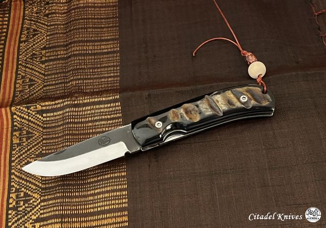 Citadel folding knife