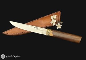 Citadel Couteau table