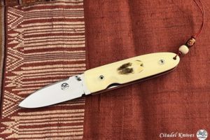 Citadel MONTEREY Folding Knife- Liner Lock with Feather Handle.