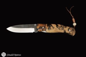 Citadel Husky SAVANNAH Liner Lock Folding Knife with Stabilized Beech Wood.