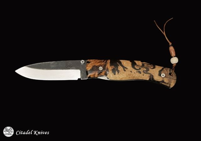 citadel-liner-lock-pocket-knife-husky-savannah
