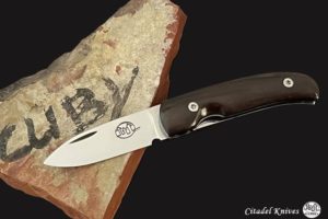 Couteau Pliant Liner Lock Citadel COUBI – Manche en Bois.