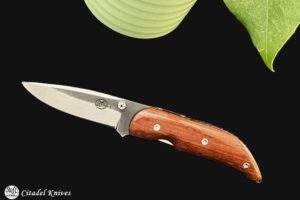 Couteau pliant liner lock Citadel REAKSA- Manche en bois.